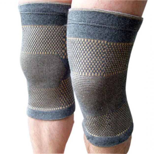 In the early stage of knee arthritis, it is recommended to wear a fixed bandage